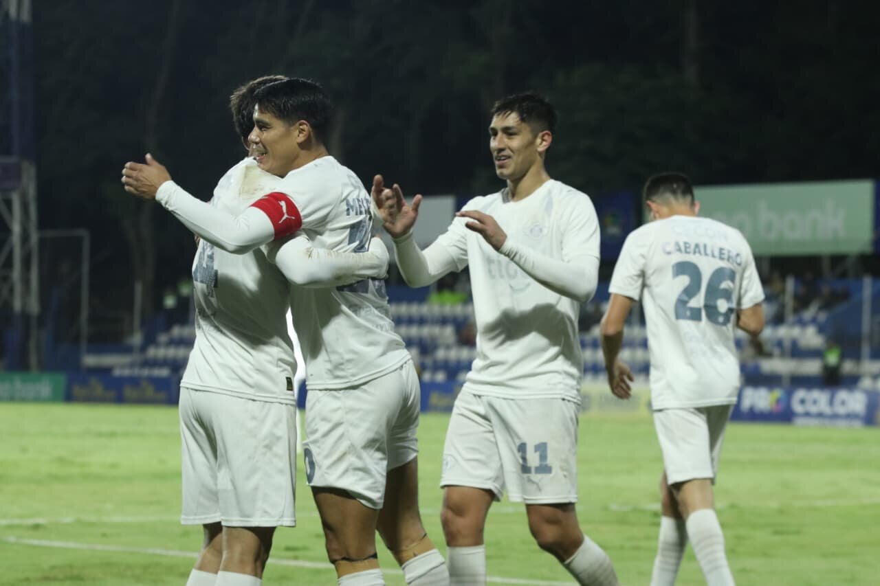 Melgarejo salta al rescate de Libertad
