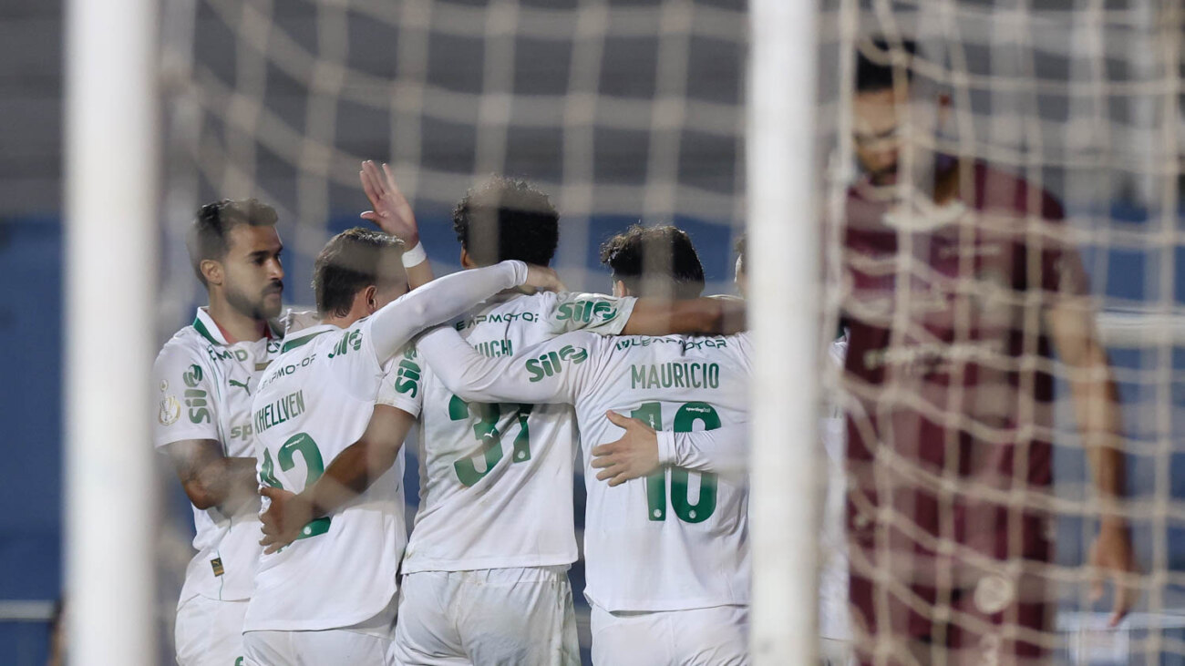 Maurício marca y Palmeiras se instala en octavos de la Copa de Brasil