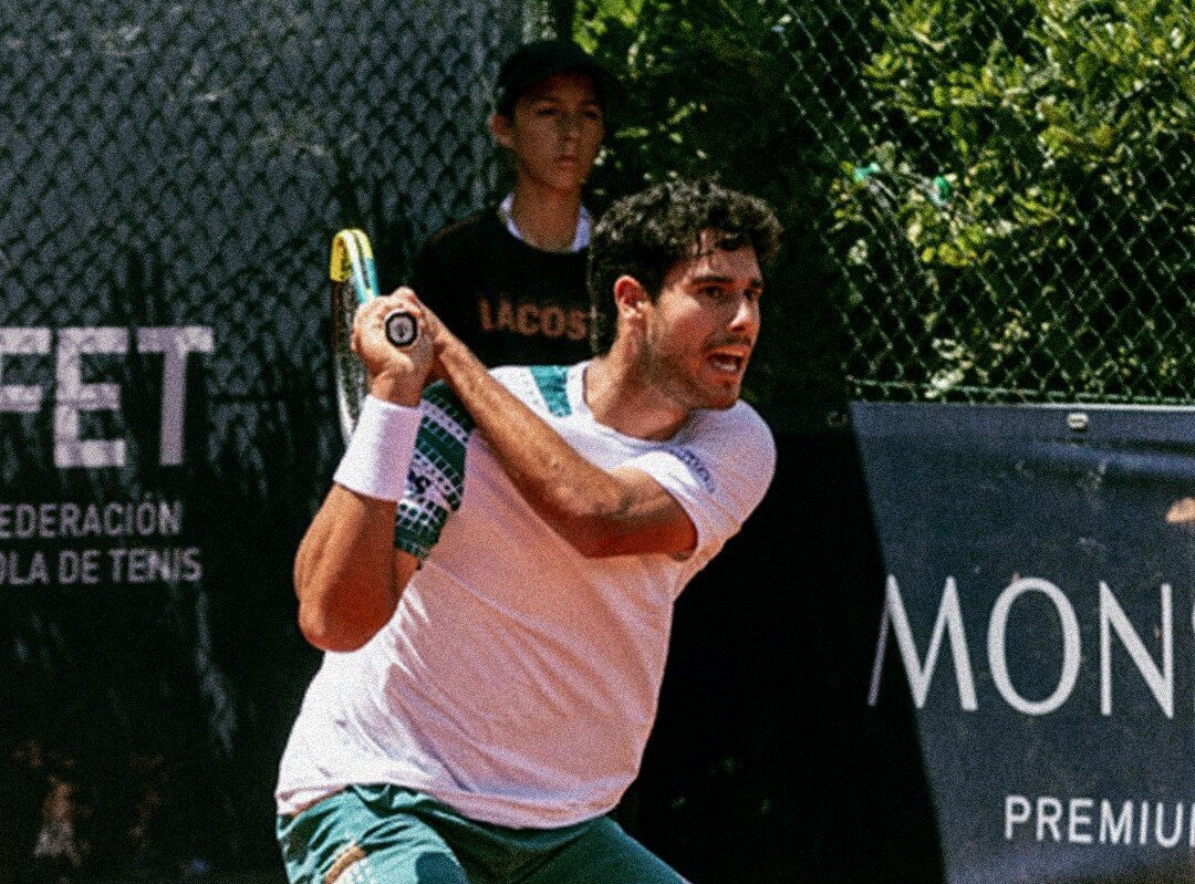 Dani Vallejo se instala en semifinales en el ATP 175 de Valencia