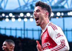 Arsenal gana por la mínima al Burnley y queda a un paso de conquistar la Premier League