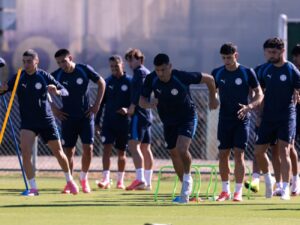 Inconvenientes con dos jugadores en campamento de la Albirroja