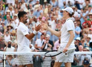 Sinner gana a Djokovic y se acerca a su segundo título en Wimbledon