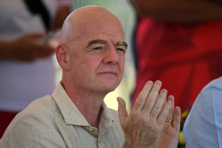 https://www.vssports.com.py/hoy/2026/08/07/infantino-recibe-en-colombia-el-apoyo-del-futbol-de-sudamerica/