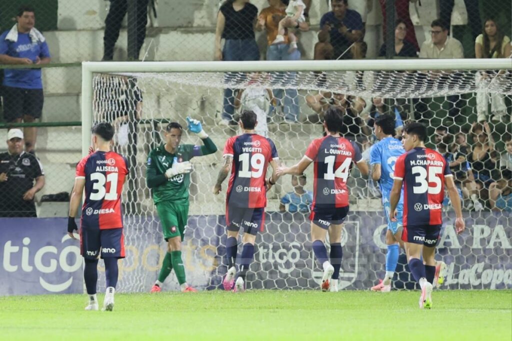 Gatito Fernández brilla y guía a Cerro Porteño a los octavos de la Copa Paraguay