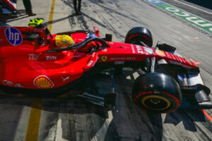 Leclerc y Hamilton ilusionan a la afición en el estreno del GP de Italia