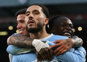 En medio de la crisis, Manchester City se pega un festín en Anfield Road
